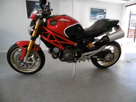 Ducati monster 1100s for outlet sale