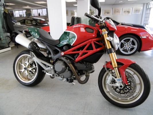 Ducati monster 1100s for outlet sale